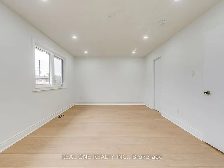 655 Paragon Pl E — Photo 28