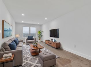 74 Broadway St #1A, Freeport, NY 11520