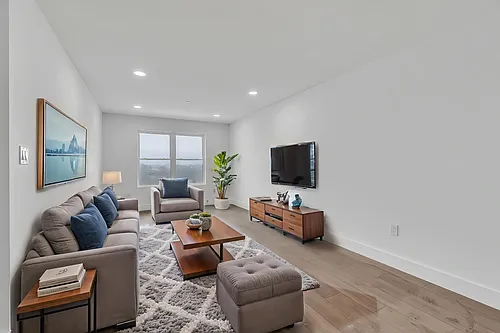 74 Broadway St #1A Photo 1