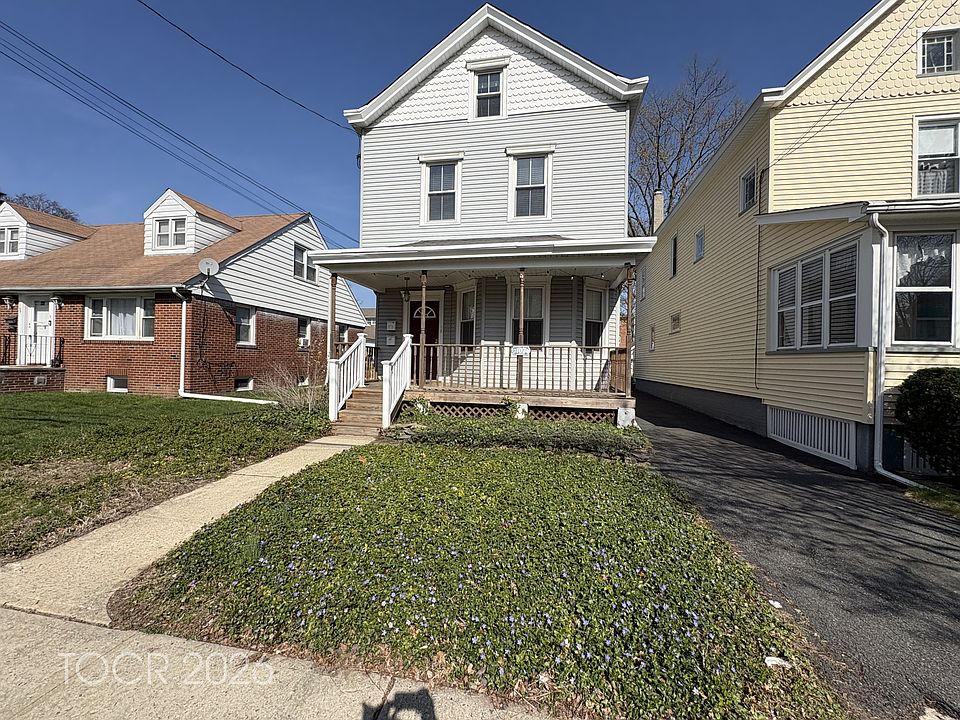1st image of 107 3rd Ave #1