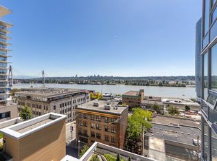 618 Carnarvon St #807, New Westminster, BC V3M0N9