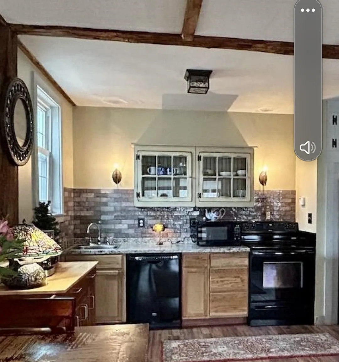 2 bed, 1200 sqft, $2,195 — Photo 4