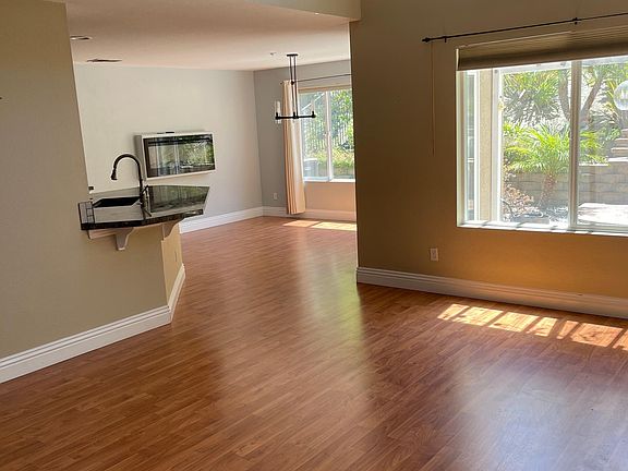 3rd image of 1762 Cottonwood Dr