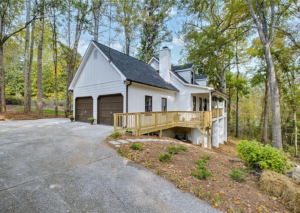 1st image of 431 Creekside Ln