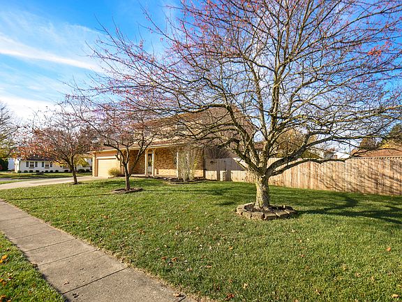 2nd image of 449 Hunt Valley Dr