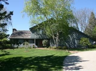 6982 Applewood Dr, Madison, WI 53719