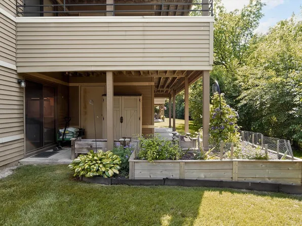 350 Briarcrest Dr Unit 158, Ann Arbor, MI 48104