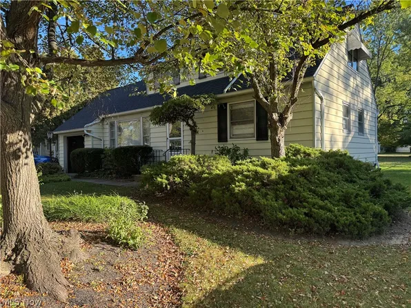 5202 Longton Rd, Lyndhurst, OH 44124