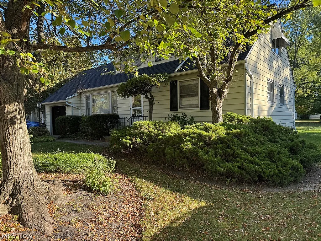 5202 Longton Rd photo 1