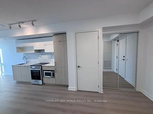 100 Queen St E #1707 — Photo 16