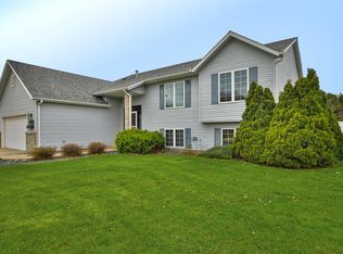 1920 Sunlight Ave SE, Owatonna, MN 55060