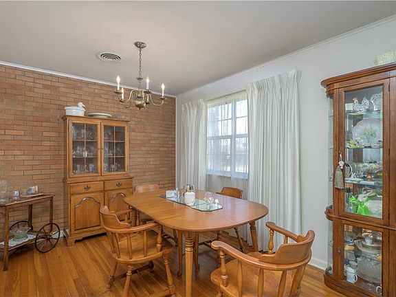 5th image of 1422 Planters Ct