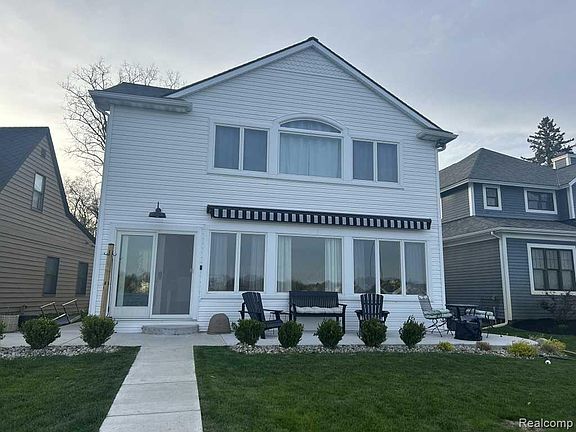 2nd image of 3274 Lakeview Dr