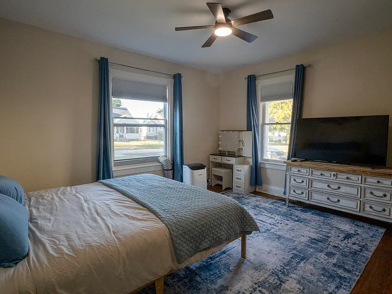 2141 Harrison Ave #1 — Photo 8