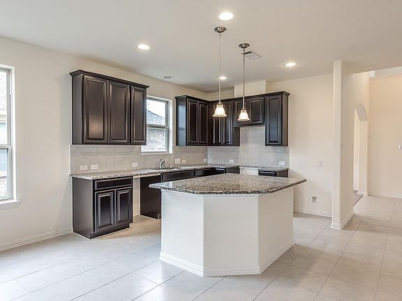 4th image of 2712 Parkside Valley Ln