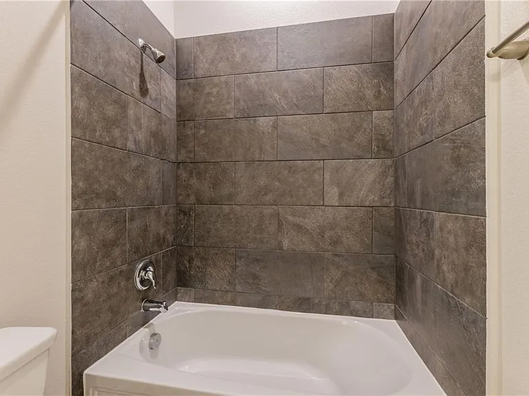 178 Brooks Ranch Dr — Photo 2