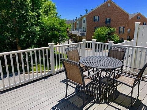 deck that backs to woods