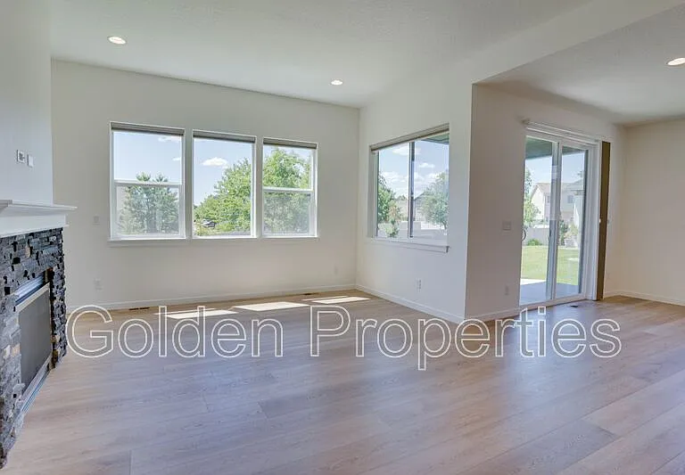 7768 N Girard Cir — Photo 10