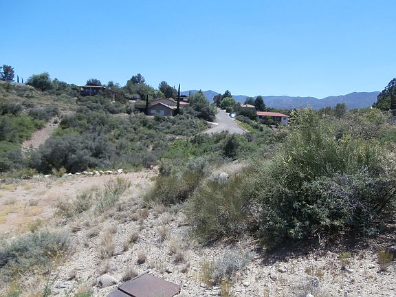 3rd image of 1079 E Desert Jewel Dr