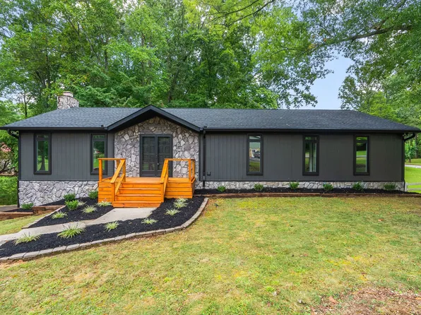 1005 Primrose Dr, Greenbrier, TN 37073