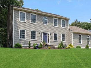 393 Laurel Ridge Ln, North Kingstown, RI 02852