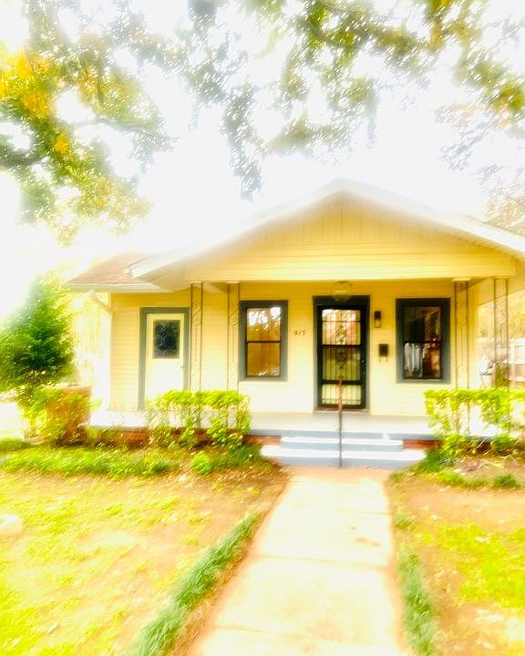 1st image of 913 Sylvan Ave