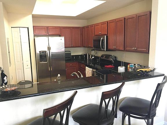 4th image of 11601 NW 89th St APT 105