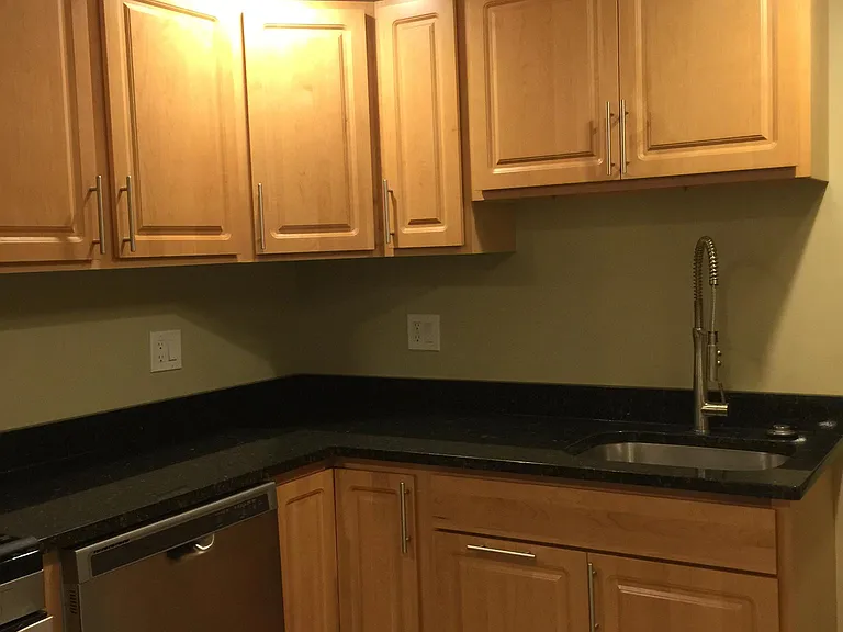 2150 N Kenneth Ave — Photo 25