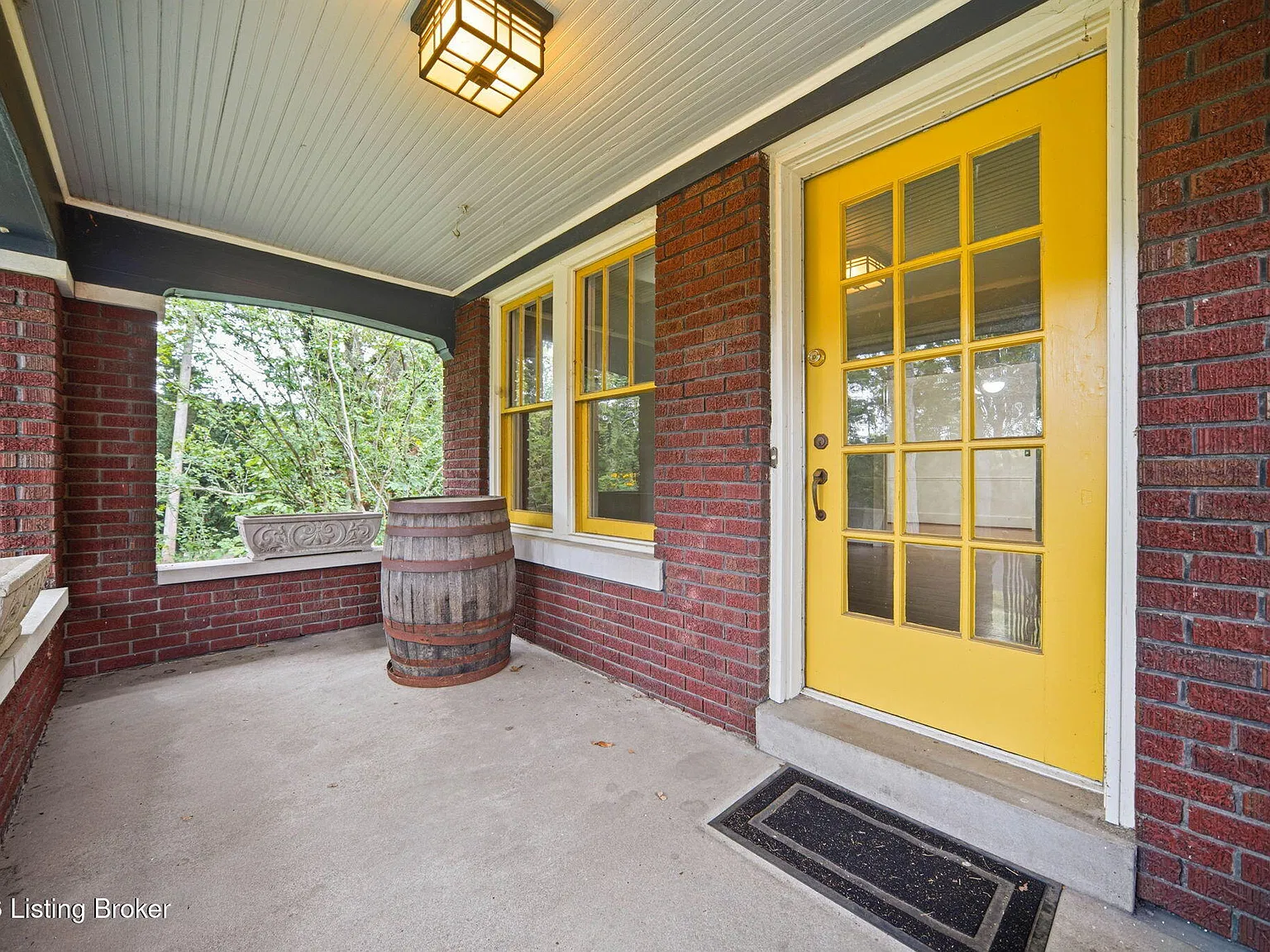 3 bed, 2.0 bath, 2696 sqft, $2,500 — Photo 3