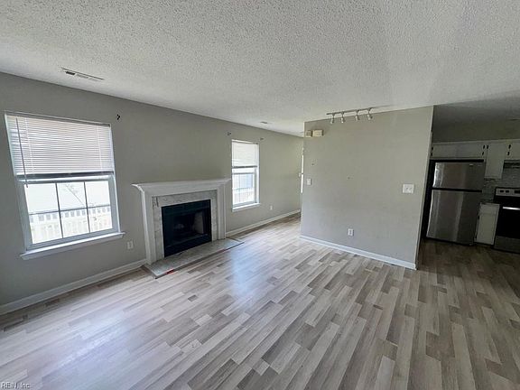 5th image of 42 Cooper Dr
