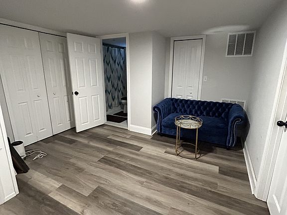2nd image of 5207 38th Ave #1