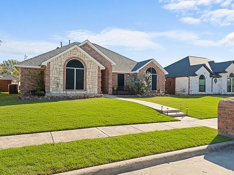 703 Flagstone Way — Photo 9