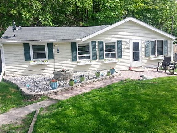 2nd image of 608 Grindle Dr SE
