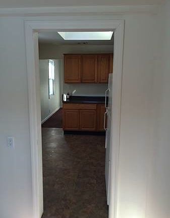 4th image of 824 Montgomery Ave