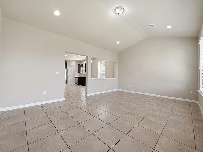 613 Longhorn Cavern Rd — Photo 15