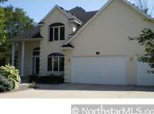 1612 Woodlawn Cir, Waconia, MN 55387