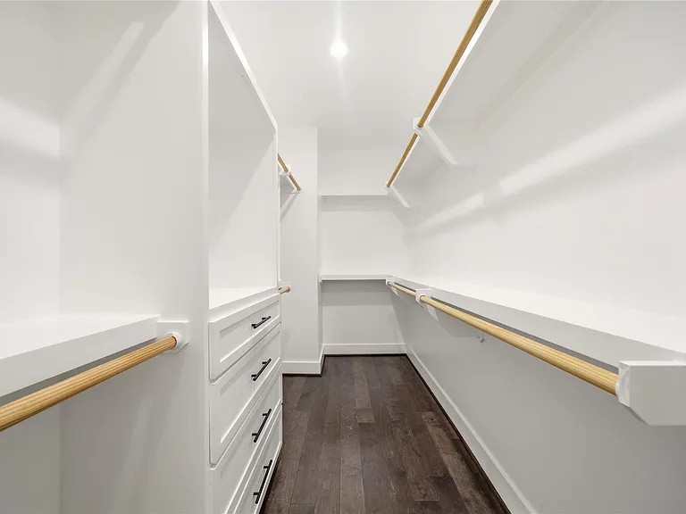 5024 Winnetka St #A — Photo 10