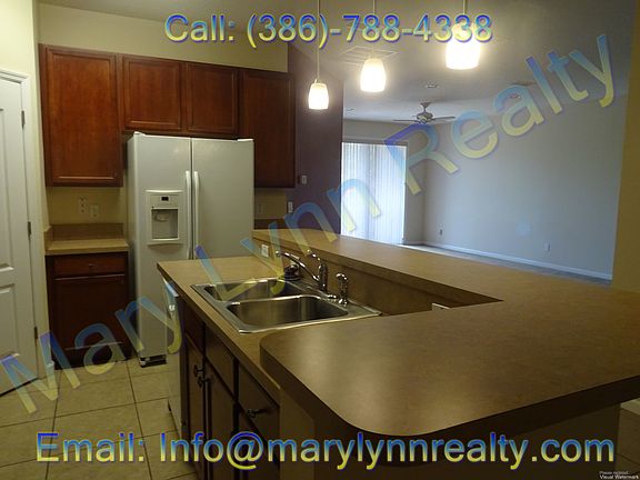 3rd image of 249 Catriona Dr