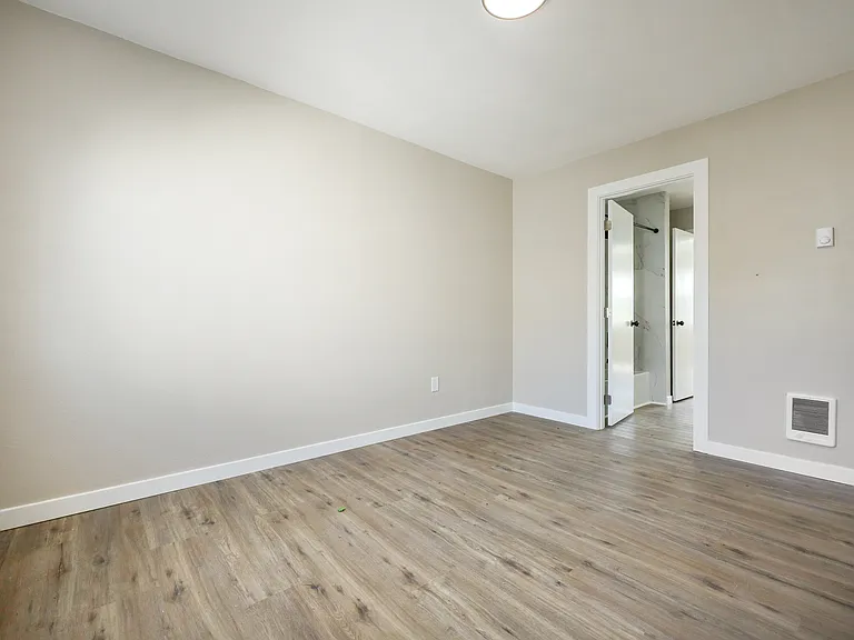 2819-2835 SE 90th Pl — Photo 20