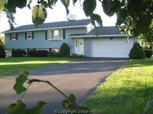 18111 Clearway Dr, Hagerstown, MD 21740