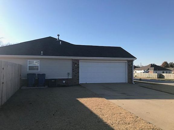 2nd image of 2801 SW 10th St