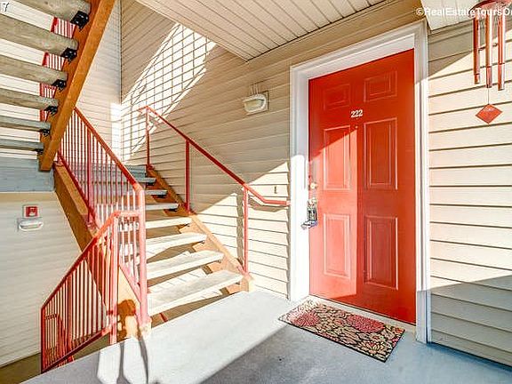 4th image of 6046 SE Drake St APT 222