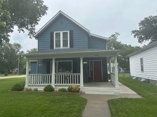 1923 6th Ave, Kearney, NE 68845