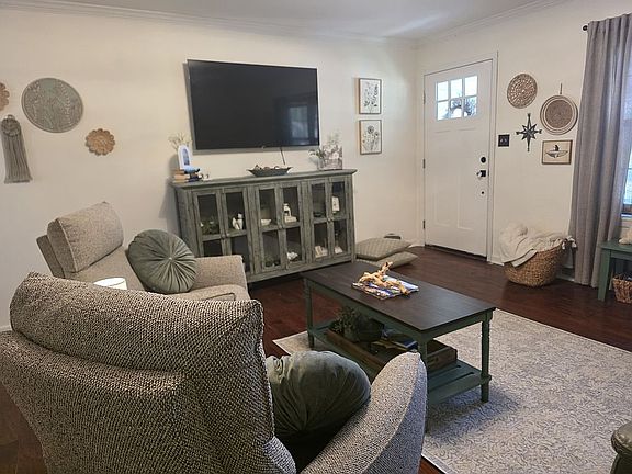 3rd image of 54 Sherwood Loop