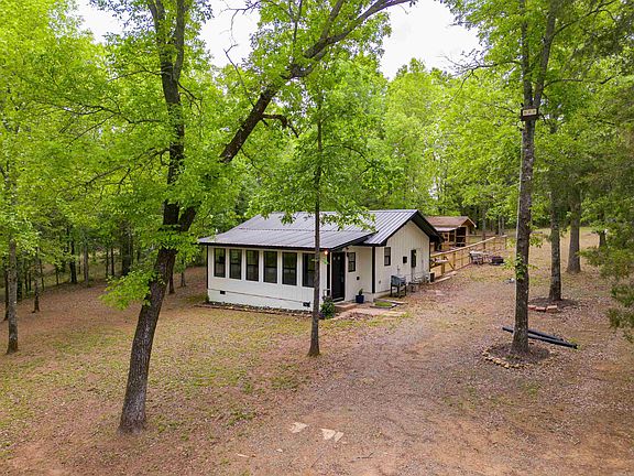 2nd image of 148 Copeland Loop