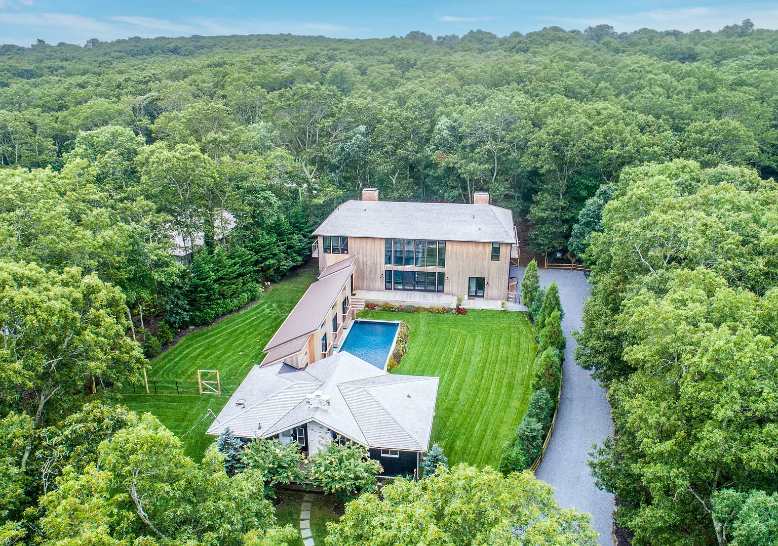 Private Retreat in Bridgehampton — Photo 3