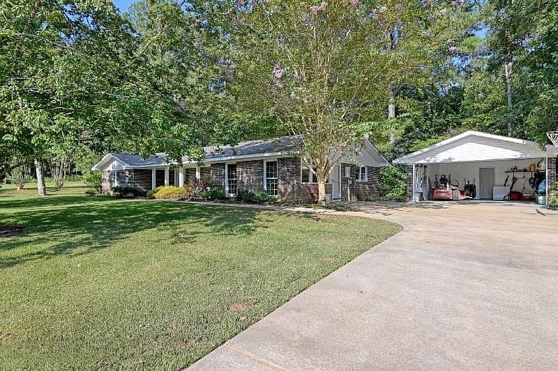 2nd image of 1892 Cathy Cir