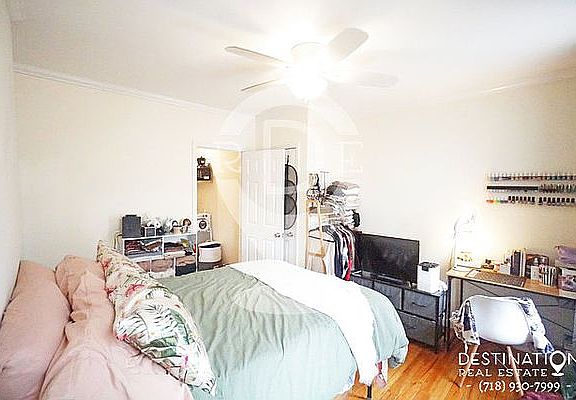 4th image of 30 Garnet St #4A
