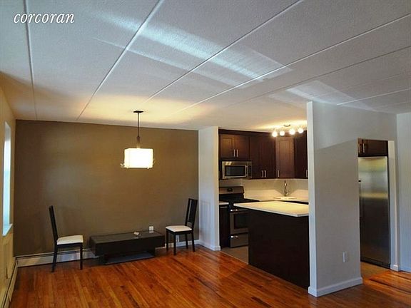 4th image of 419 Carlton Ave APT C