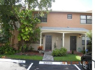 10608 NW 6th St, Hollywood, FL 33026